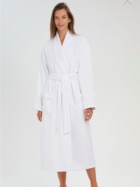 Classic White Women's Plush Bathrobe - Monarch Cypress